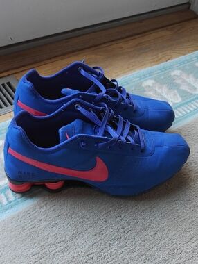Nike Shox Mens 13 Shoes with Pink Swoosh